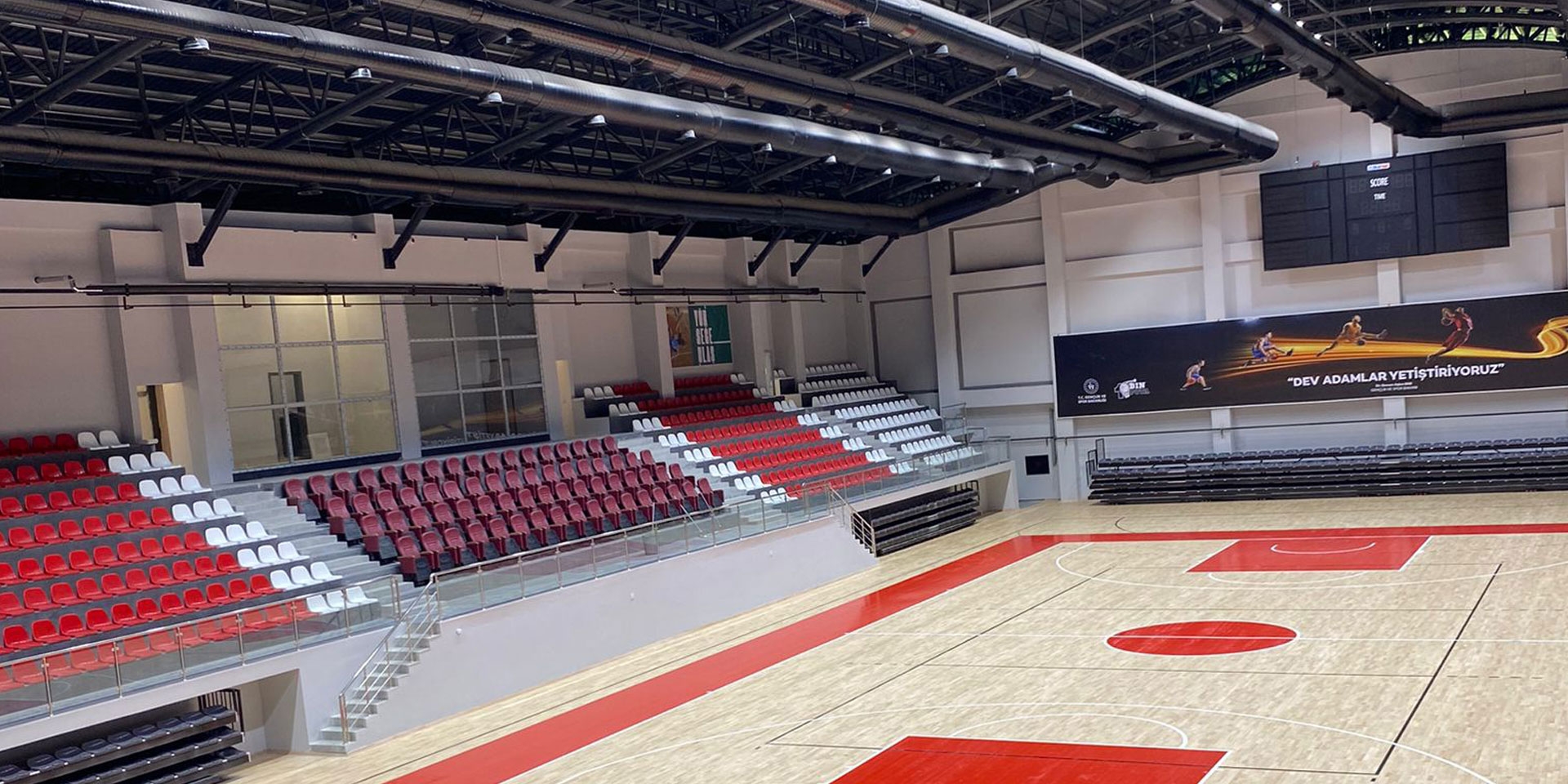 KIZILTEPE 2500 KİŞİLİK SPOR SALONU